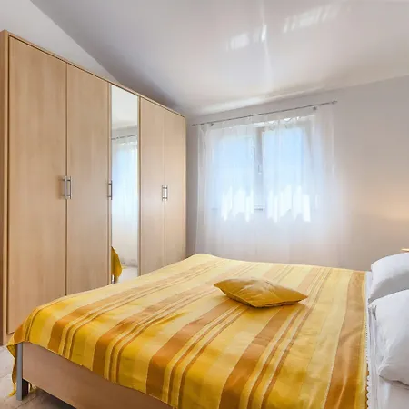 Apartment Franulovic Premantura