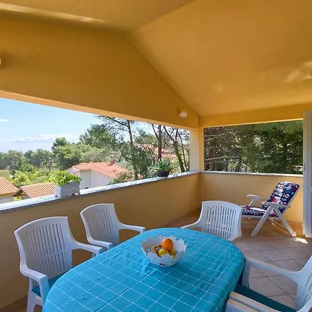 Franulovic Apartment Premantura