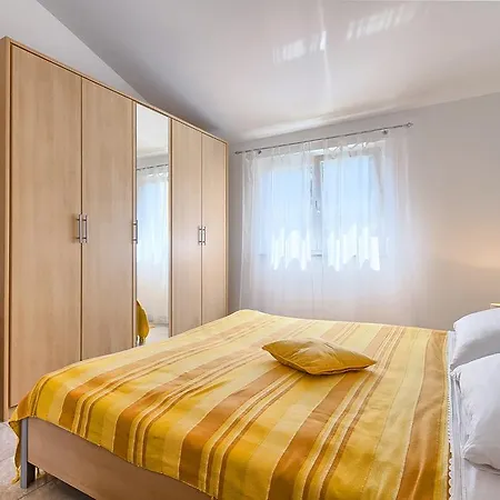 Apartment Franulovic Premantura