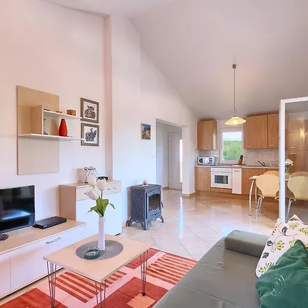 Apartment Franulovic *