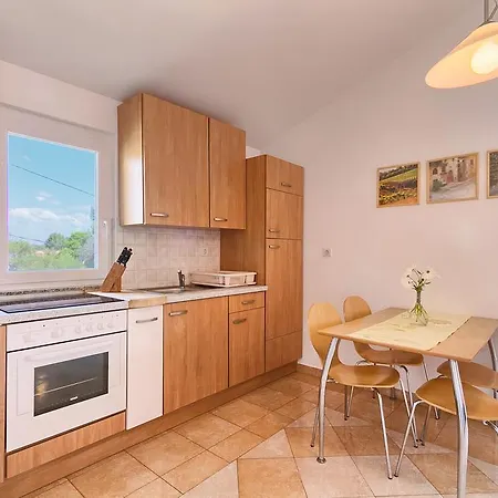 Franulovic Apartment