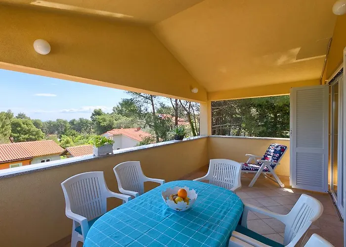 Franulovic Apartment Premantura