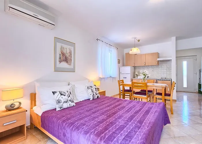 Franulovic Apartment *